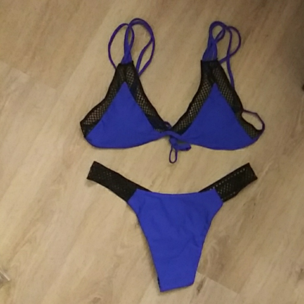 NWOT Strappy surplice netted thong bikini